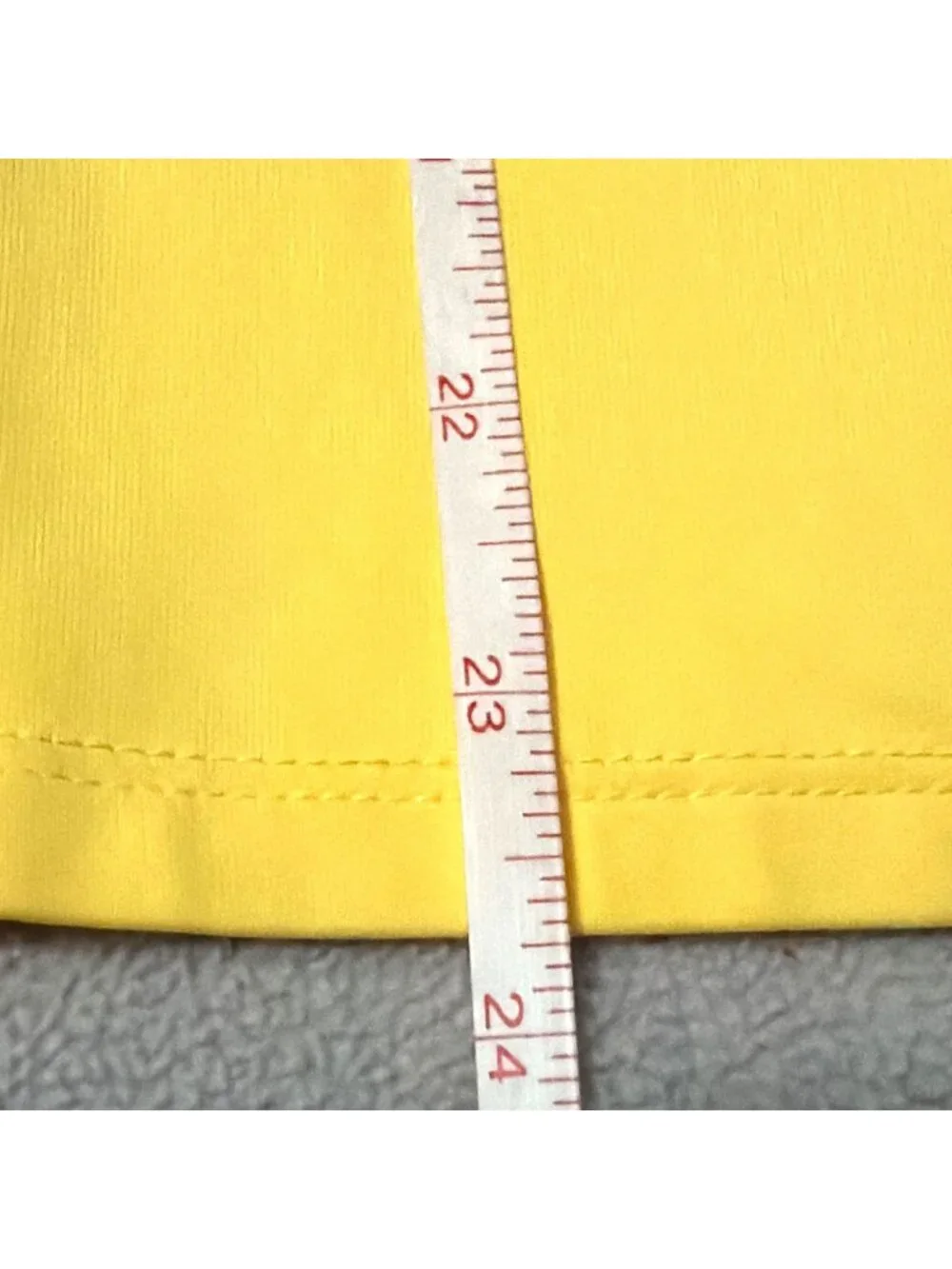Yellow V-Neck Stretch T-Shirt Apostrophe Womens XL Nylon/Spandex Casual Athletic - Picture 5 of 5